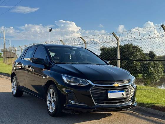 CHEVROLET ONIX 1.0 TURBO FLEX PREMIER AUTOMÁTICO CHEVROLET ONIX 1.0 TURBO FLEX PREMIER AUTOMÁTICO